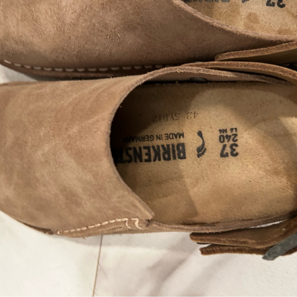 Birkenstock Tan Suede Clogs / Women’s - Picture 2 of 8